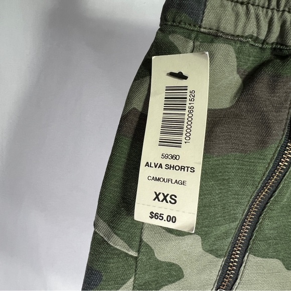 Aritzia TNA Alva Short in Camouflage Size XXS - Picture 2 of 5